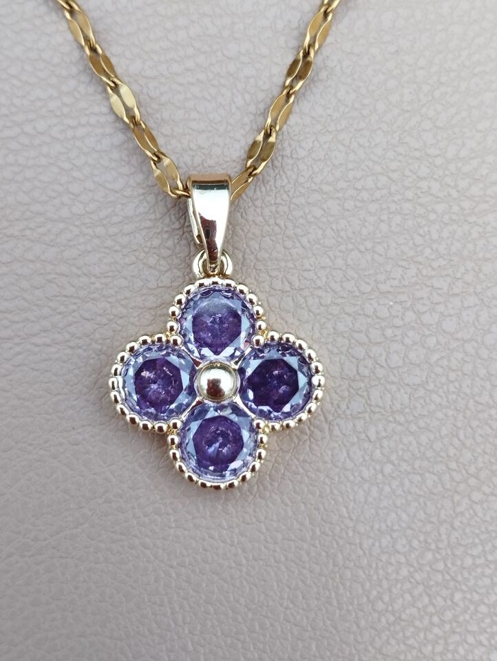 Lila Işıltısı