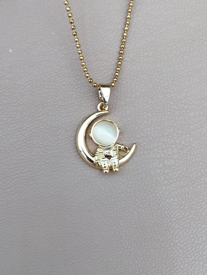 Luna Exploner