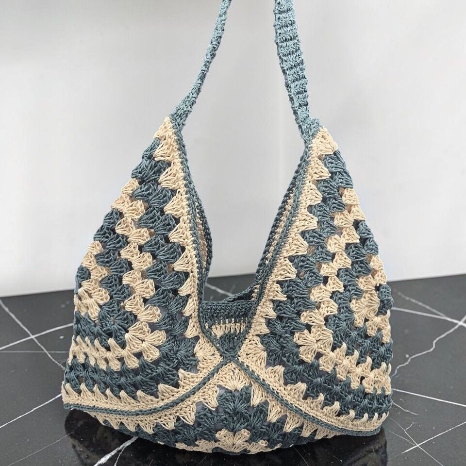 Çizgili Kilim Desenli Çanta
