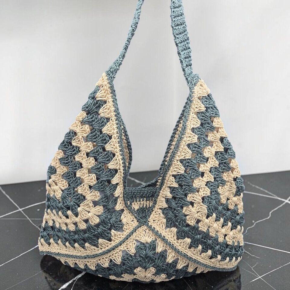 Çizgili Kilim Desenli Çanta