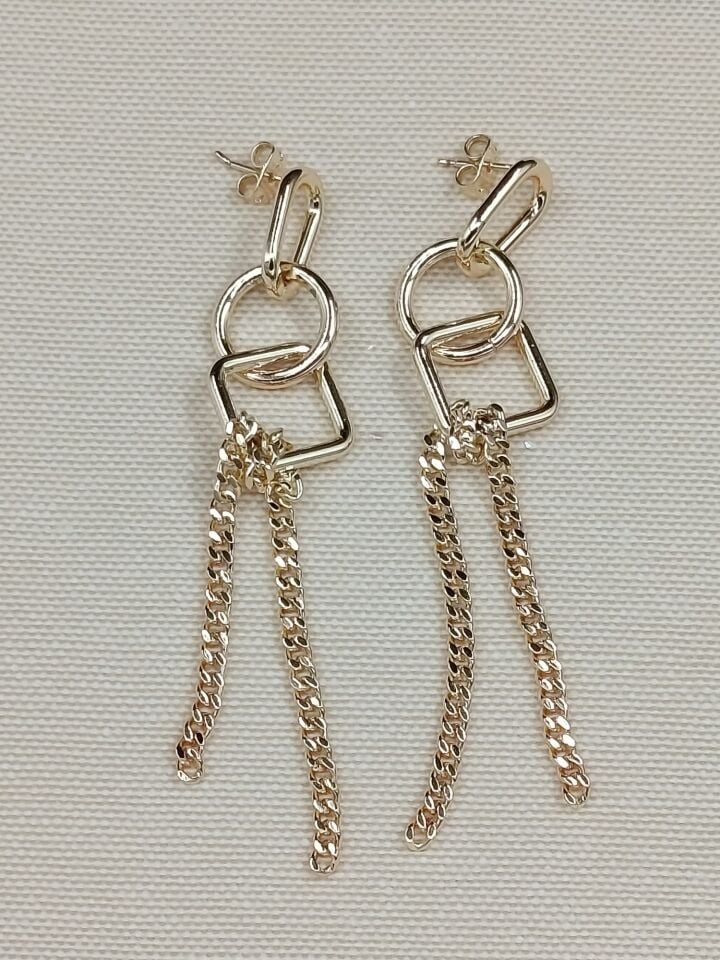 Urban Sallantılı Küpe