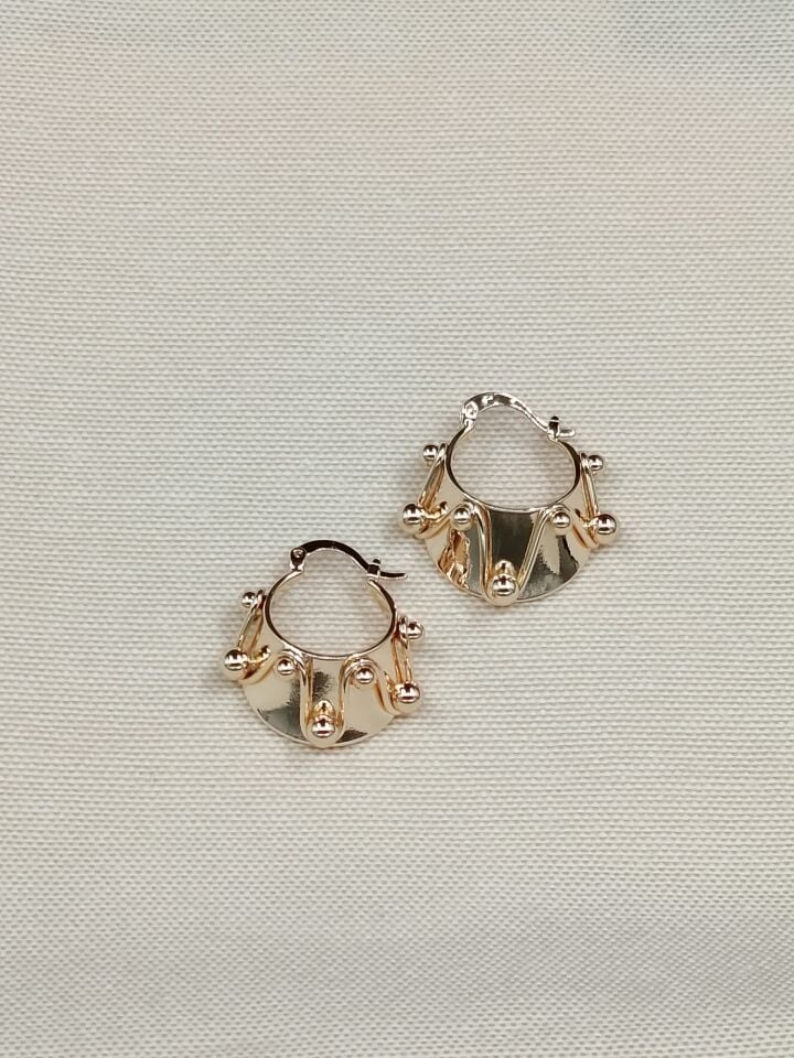 İkonik Çerçeve Küpe