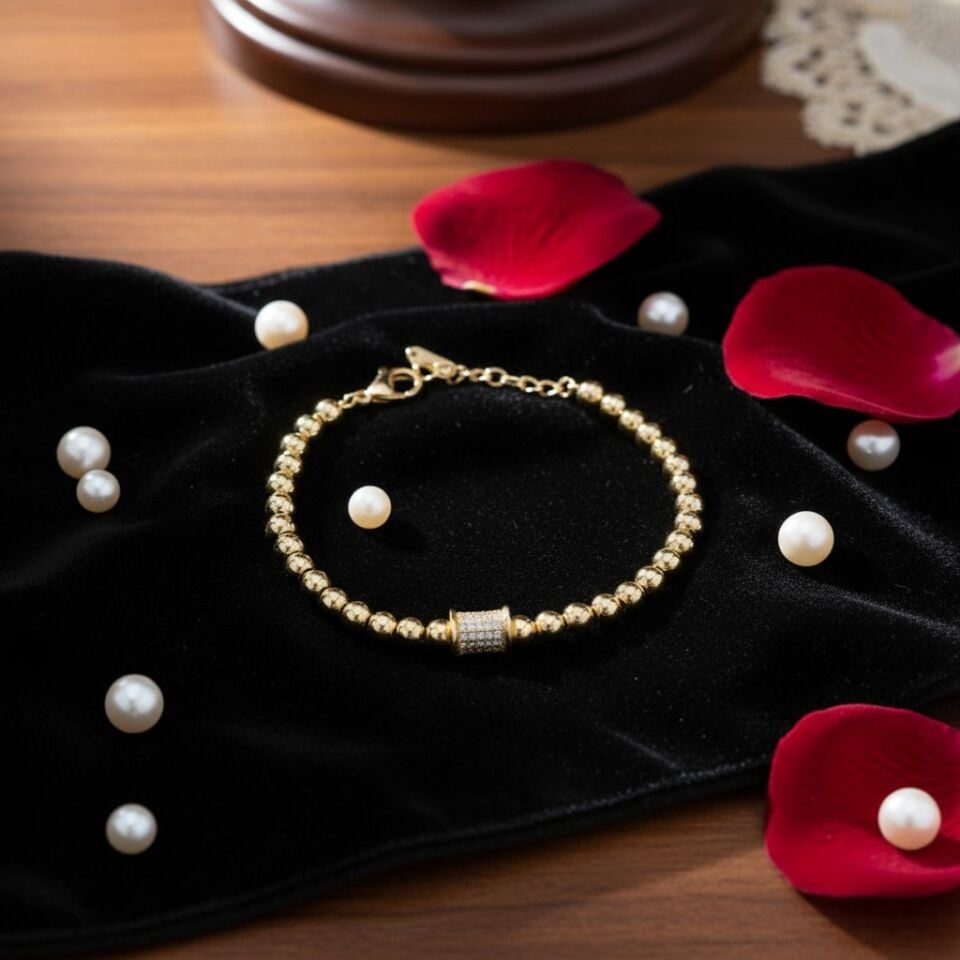 Lujeria Golden Sphere Charm